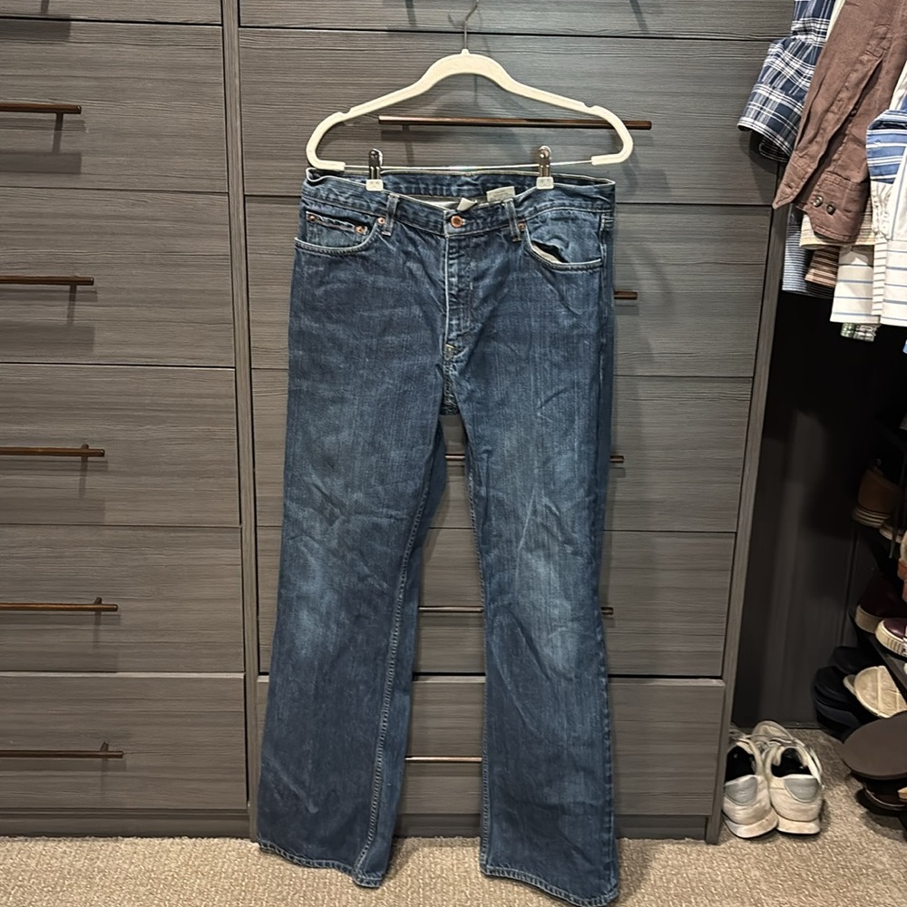 Banana Republic Boot Cut men’s jeans size 36/34 in great condition!